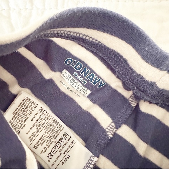 OLD NAVY Baby Pajama Set Blue White Stripes 18-24 Months - Picture 3 of 4